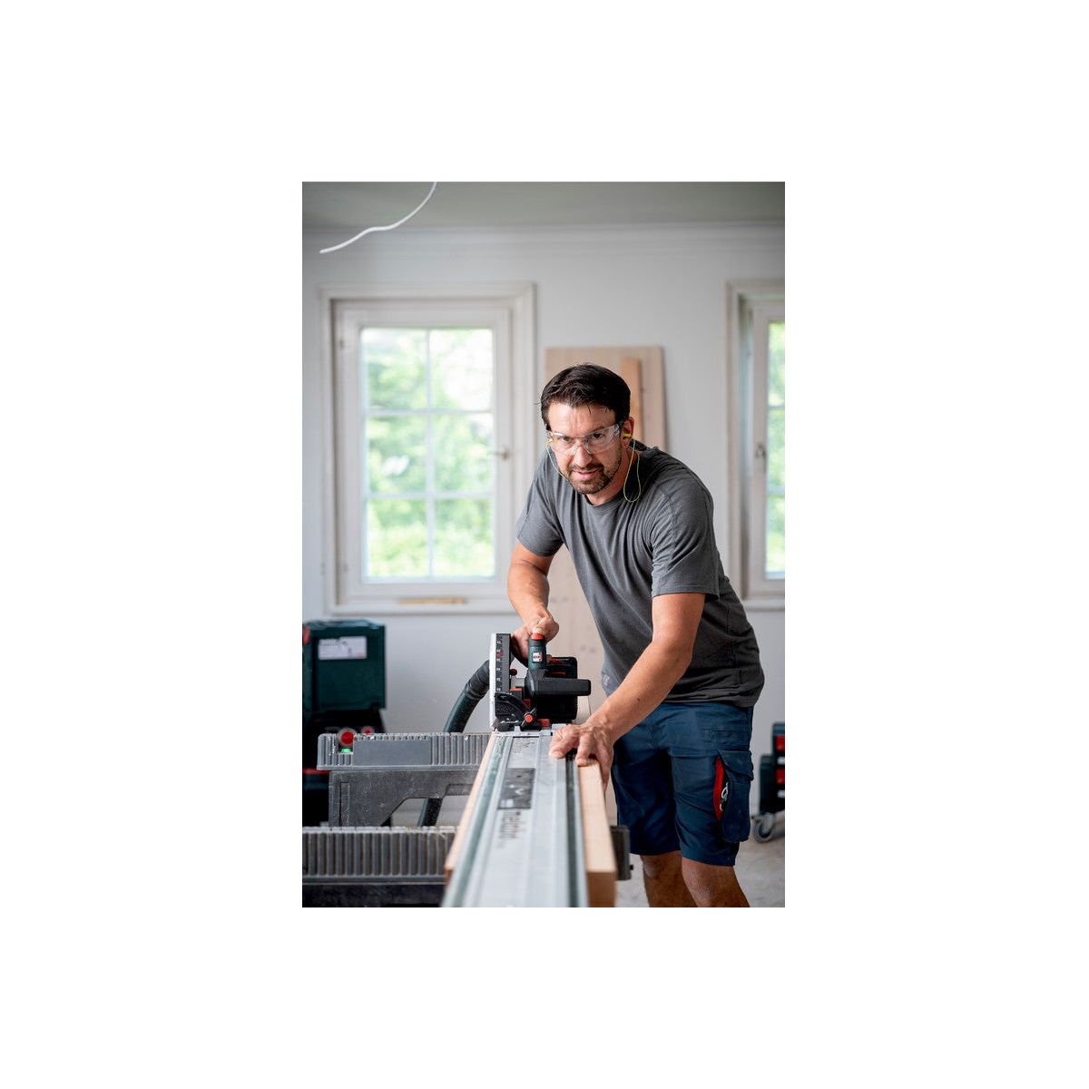 KT 18 LTX 66 BL Scie circulaire plongeante sans fil Metabo (avec 2 accus + chargeur rapide)