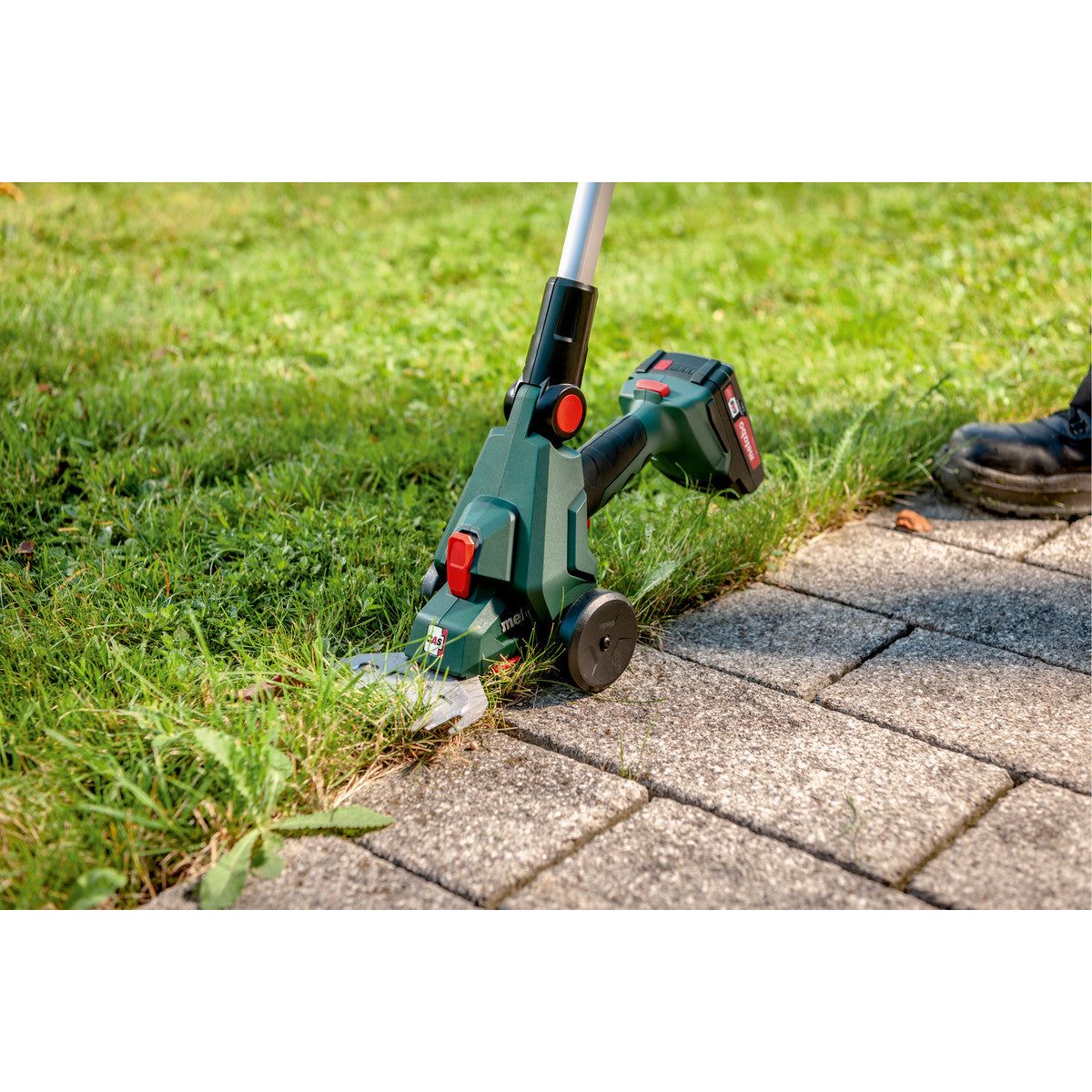 SGS 18 LTX Q Sculpte-haie et cisaille à gazon sans fil Metabo