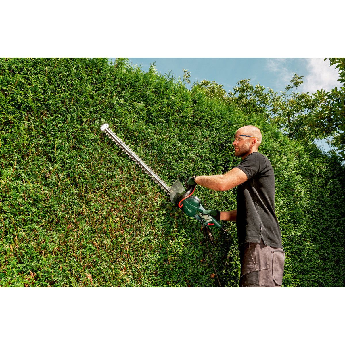 HS 8875 Taille-haie Metabo