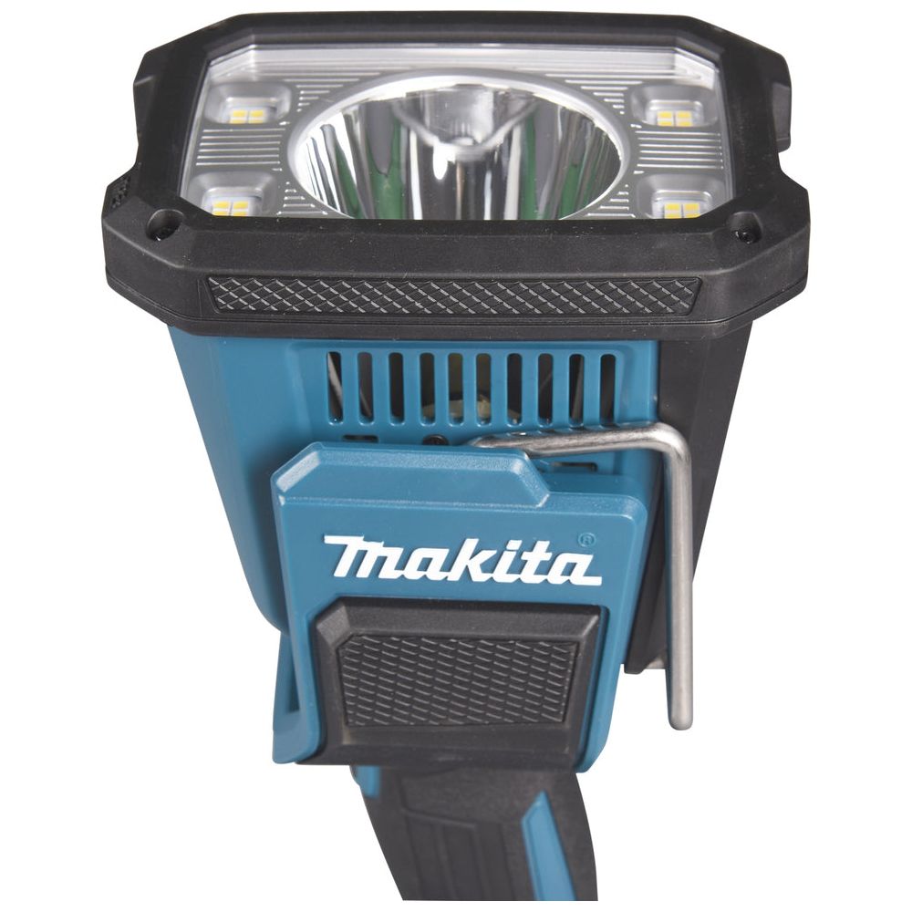 LED lampe torche XGT Makita 40Vmax • 82 000 lx